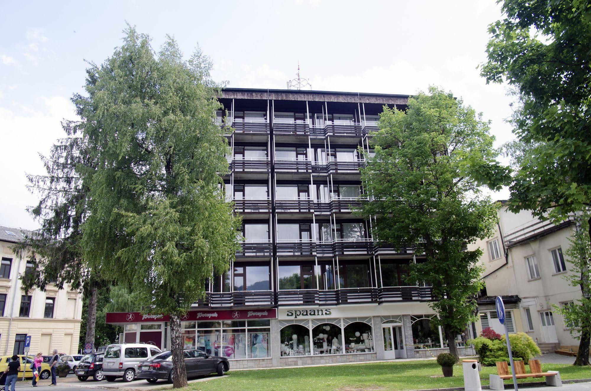 Grajski Dvor Radovljica Kültér fotó